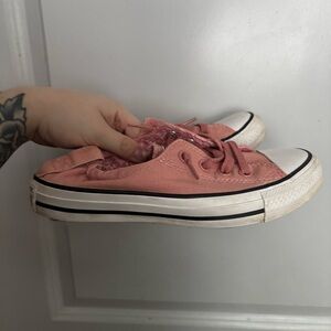 Converse Women’s 7 Pink Canvas Shoreline Low Sneakers